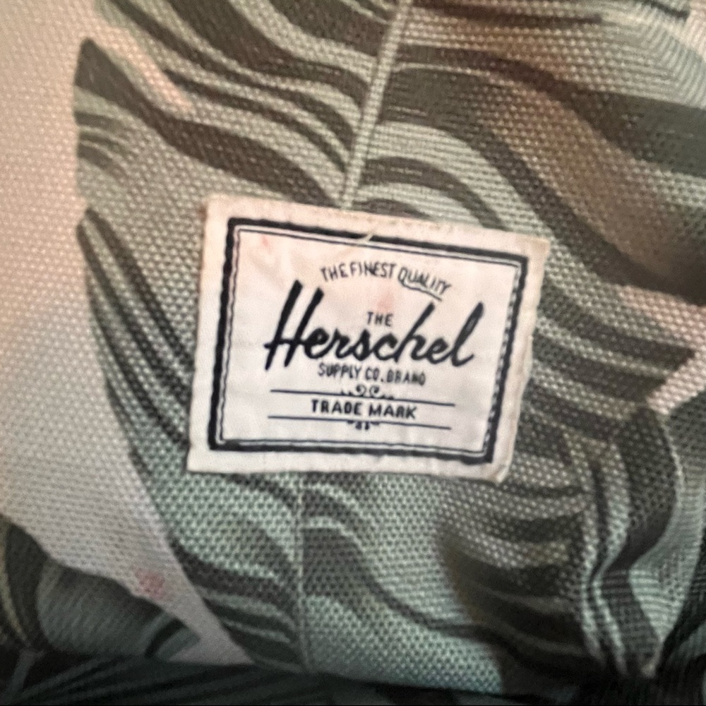 The Herschel Supply Co. Brand 26L Settlement Backpack Silver Birch Palm Green - Picture 5 of 6